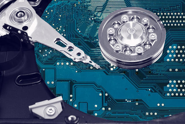 Progresso dell' IBM e i primi elaboratori commerciali