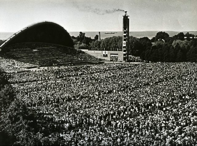 Laulev revolutsioon (1987-1991)