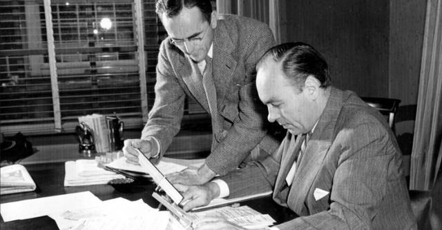 George Gallup founds Institute of American Public Opinion