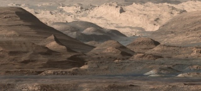 Curiosity distant view of Mount Sharp