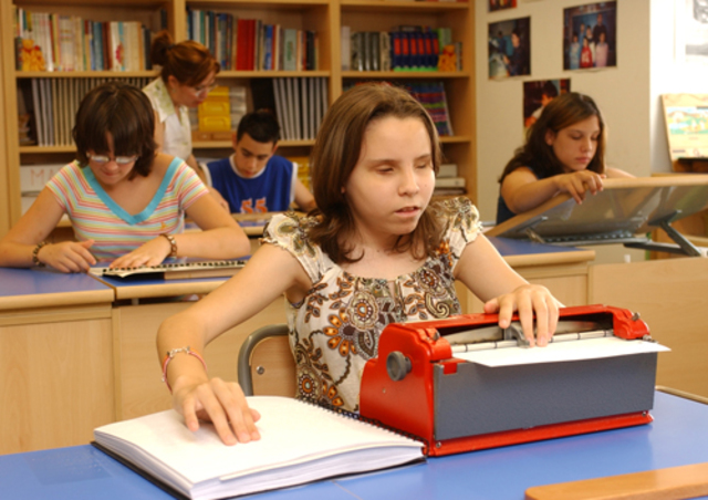 Maquina de escribir para ciegos