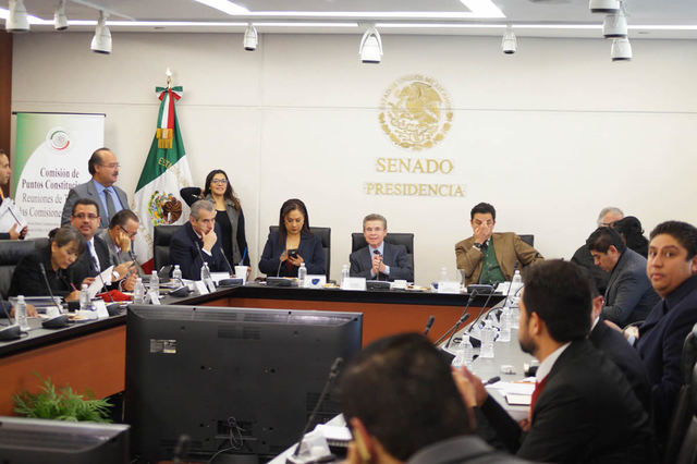 Reunión de la Comisión de Puntos constitucionales del Senado de la República,