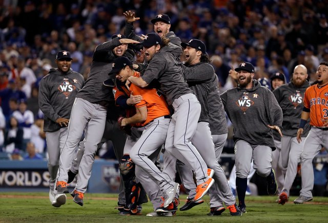 2017 in the USA: The Houston Astros defeat the LA Dodgers in the MLB World Series