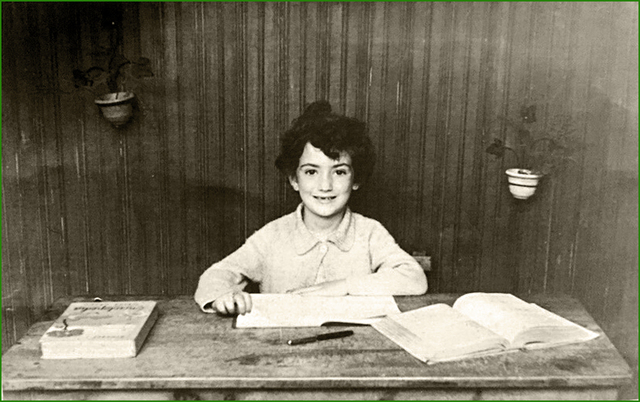 Inicia la educación publica formal