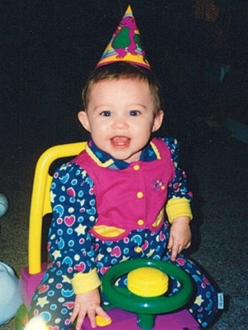 Destiny Hope Cyrus was born