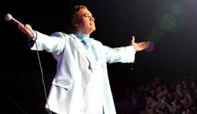 Muere el cantante icono de la ciudad, Juan Gabriel