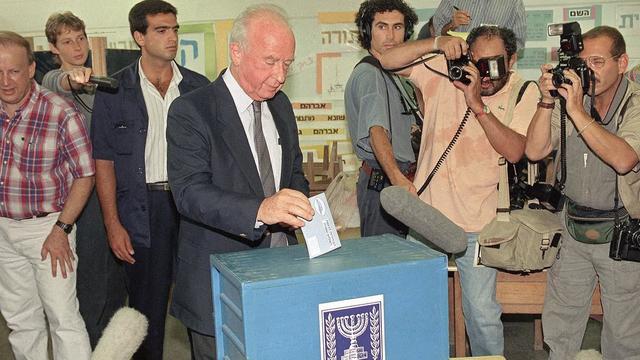 The Labour Party returns to power