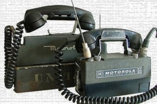 Motorola Handie Talkie H12-16.