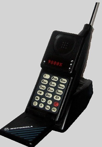 Motorola lanza el teléfono más ligero, MicroTAC