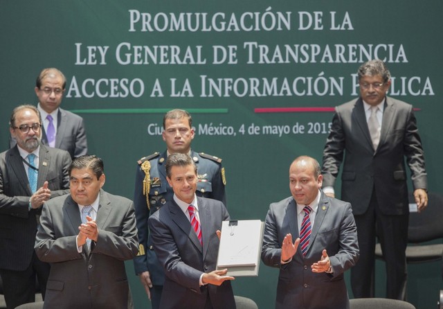 Se publica la Ley General de Transparencia y Acceso a la Información Pública.