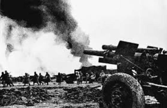 Mao announces the establishment of the People’s Republic of China