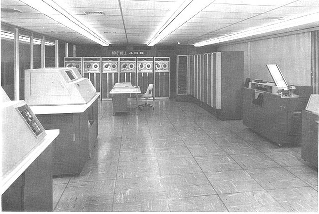 Honeywell 400. Construida por la compañía Honeywell