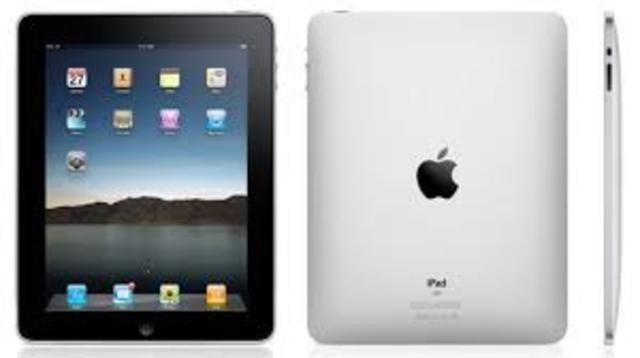 Apple lanza su primer iPad.