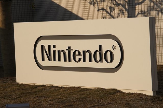 El nombre de la compañía cambia a Nintendo Co., Ltd. y se empiezan a fabricar juegos además de barajas de cartas.