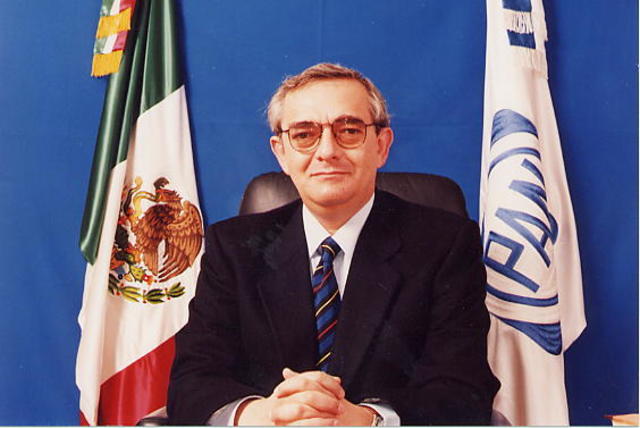 Carlos Castillo Peraza