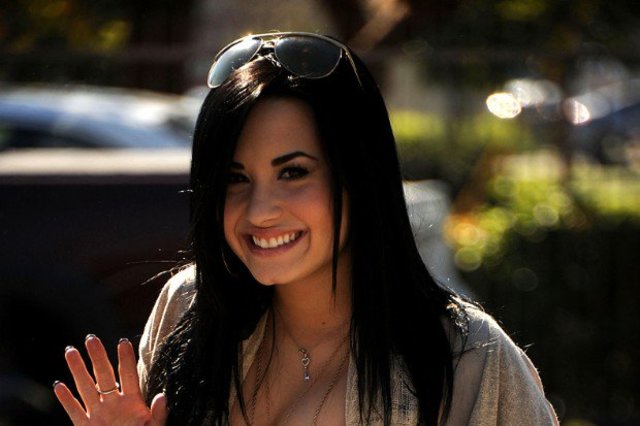 Demi spotted on rehab?