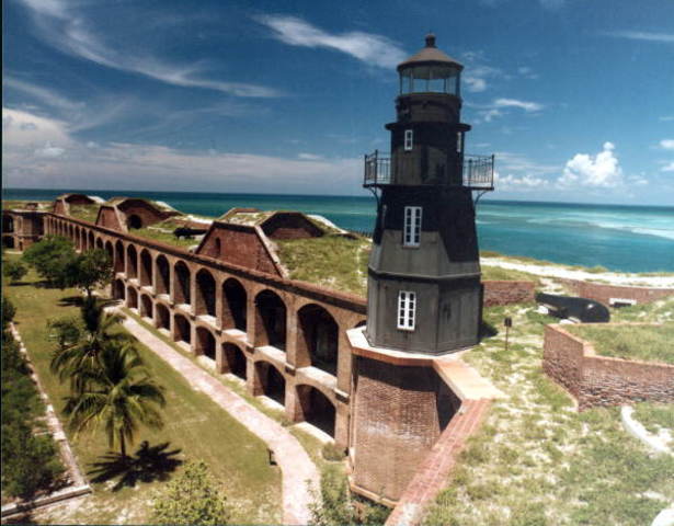 lighthouse was built in garden key