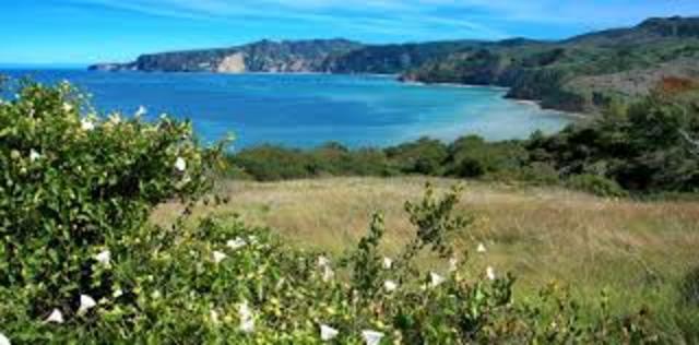 Convicts are left on the South Islands with Provisions.