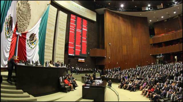 Se  Aprueba El Dictamen