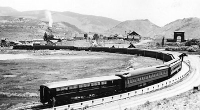 Railroad arrived in Yellowstone allowing easier access