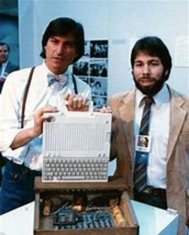 Steve Jobs and Steve Wozniak