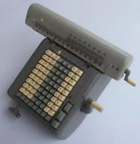 Primera Sumadora de Teclado