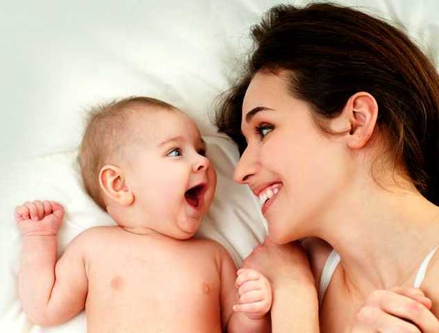 El desarrollo del habla es una capacidad que está inserta en los bebés desde el momento de su nacimiento