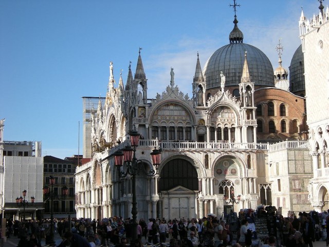VENEZIA: X-XI SECOLO: CONTATTI ORIENTE E OCCIDENTE: S.MARCO A VENEZIA