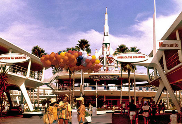 PRIMEROS PARQUES TEMÁTICOS