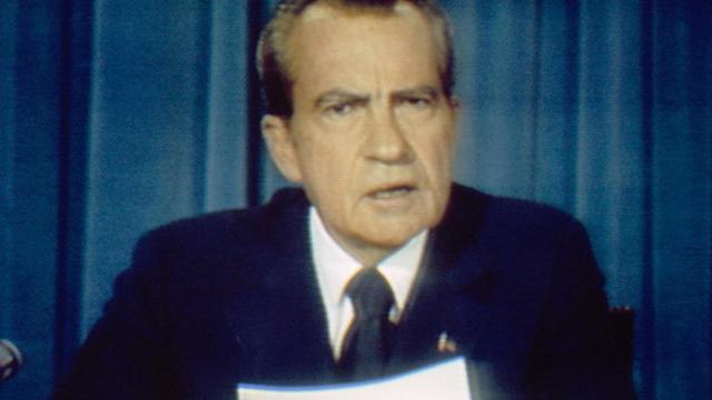 Richard Nixon renuncia a la presidencia de EE.UU.