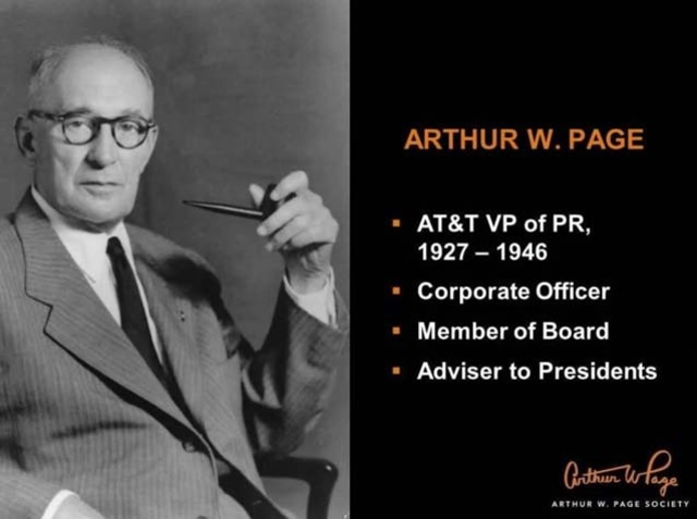 ARTHUR W. PAGE (PIONERO)