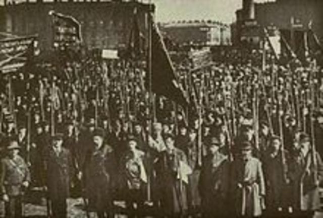 Gobierno bolchevique abandona el comunismo