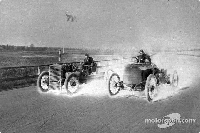 FORD Y SU GRAN PUBLICIDAD