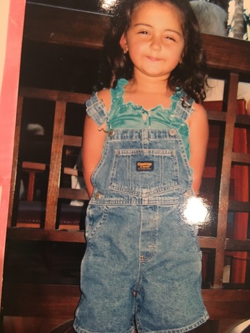 Yo empecé la escuela primeria en Monlux Elementary.