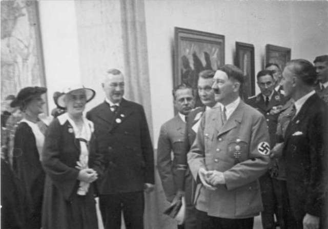 King meets with Hitler