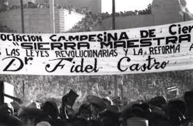 La gente estaba desesperada y el prometio una democracia