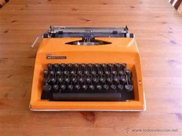 en 1912 fueron introducidas las maquinas portatilrs y pequeñas