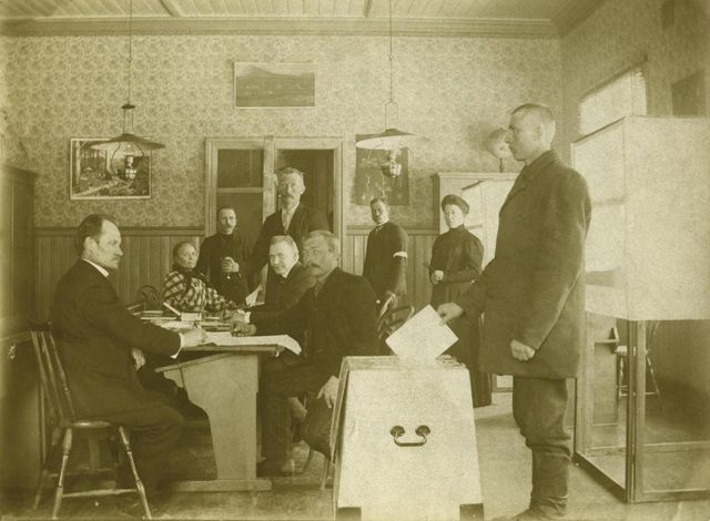 Ensimmäiset eduskuntavaalit