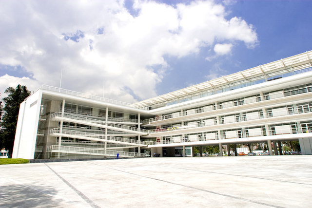 Inauguración del edificio de Ciencia y Tecnología de la Universidad Nacional