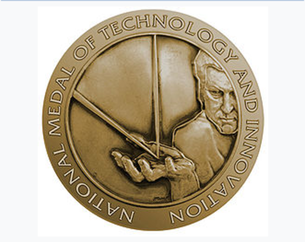 Национальная медаль