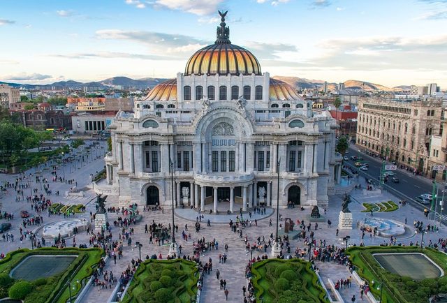 Adamo Boari designs Bellas Artes