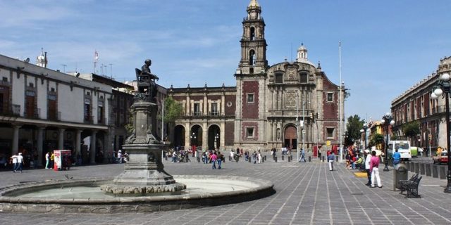 Se crea la Aduana de México