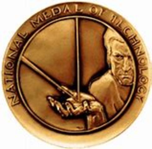 MEDALLA NACIONAL DE LA TECNOLOGIA