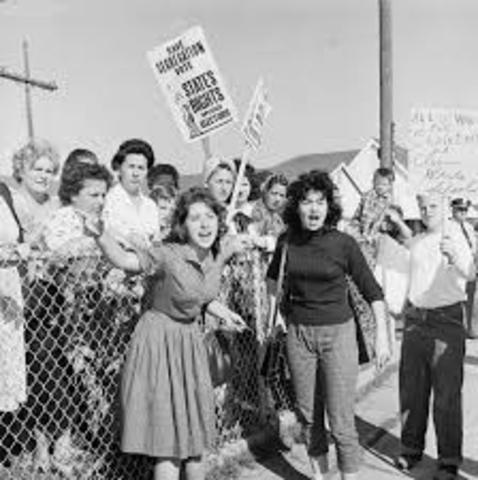 Ruby Bridges attend school in New Orleans