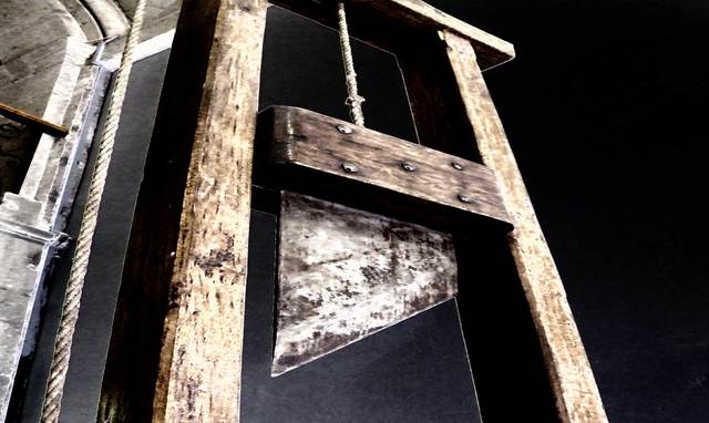 De Gouges muere guillotinada