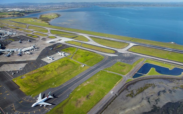 Development of Auckland Airport