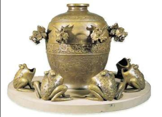 first earth quake detection device