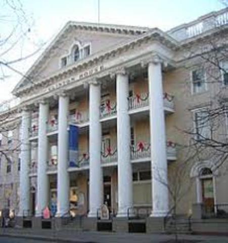 Comienza en Ithaca (estado de Nueva York) la Universidad por Correspondencia.