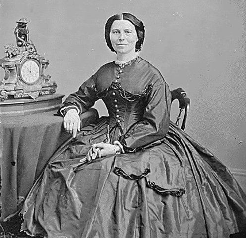 Clara Barton establishes an agency