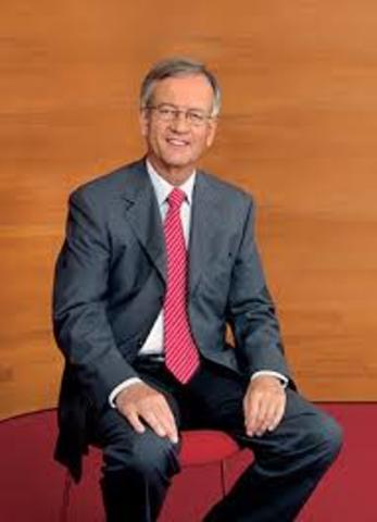 Von Pierer redujo la cuenta de trabajadores alemanes por mas de 50 mil.